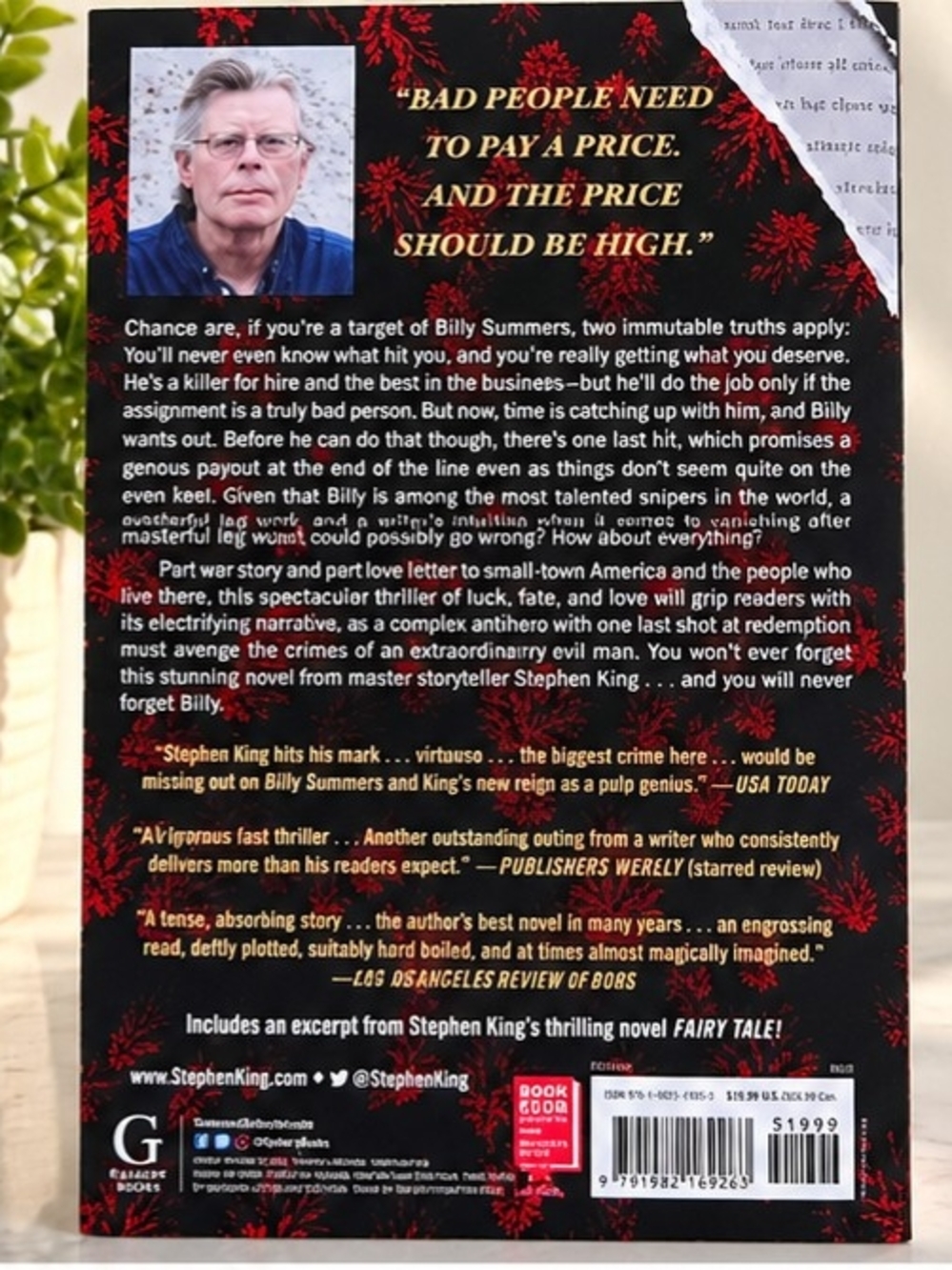 Billy Summers Paperback - Black & Red - Picture 2 of 4